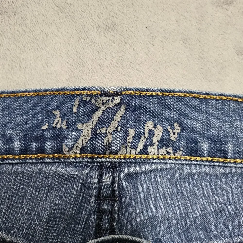 Old Navy Flirt Jeans Womens 6 Petites Blue Straight Mid-Rise Slim Stretch
